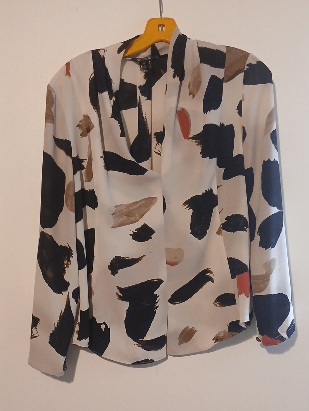 NIC+ZOE Painterly Brushstroke V-Neck Blouse - White, Navy, Brown, Coral
